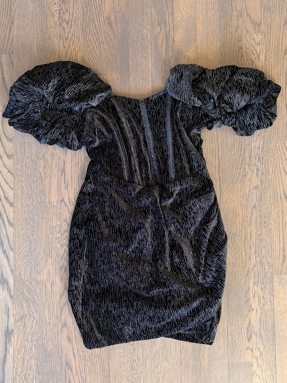 NWT Selfie Leslie Off Shoulder Mini Dress Size S